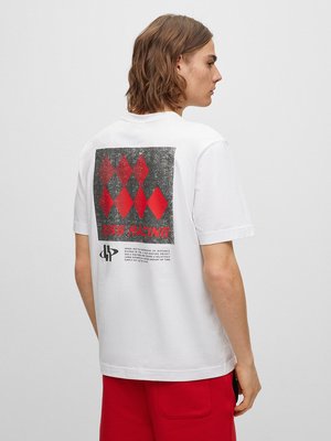T-Shirt-mit-rückseitigem-Print-und-gummiertem-Label-Schriftzug-