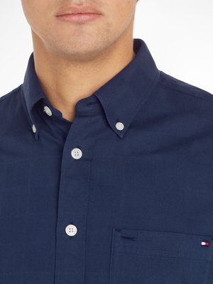 Hemd-aus-Baumwolle-mit-filigraner-Textur