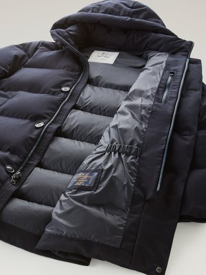 Gesteppte Daunenjacke mit softer Schurwolloberfläche