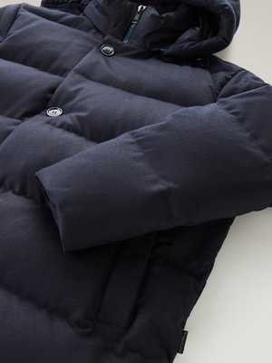 Gesteppte Daunenjacke mit softer Schurwolloberfläche