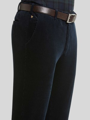 Cordhose Bonn aus Bio-Baumwolle mit Stretchanteil, Modern Fit