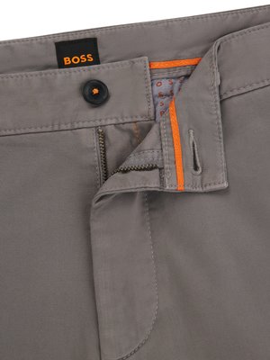 Glatte Chino mit Stretch, Slim Fit