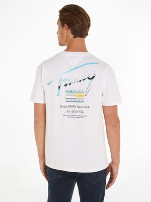 T-Shirt-mit-beidseitigem-Label-Print