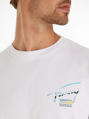 T-Shirt-mit-beidseitigem-Label-Print