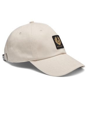 Baseball-Cap-mit-Logo-Aufnäher