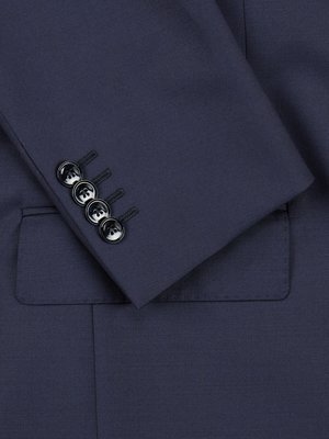 Anzug-aus-feiner-Merinowolle