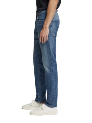 Jeans in dezenter Used-Optik, Slim Fit