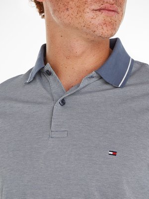 Poloshirt in Feinstrick-Qualität mit Logo-Stikcerei, Regular Fit