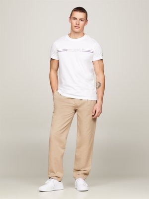 T-Shirt-mit-Logo-Schriftzug,-Slim-Fit-