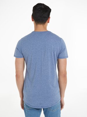 T-Shirt-aus-einem-Baumwollgemisch