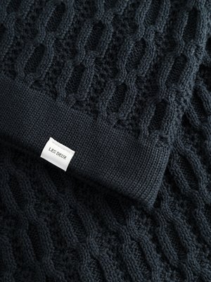 Strickhemd-aus-Baumwolle-mit-Zopf-Muster