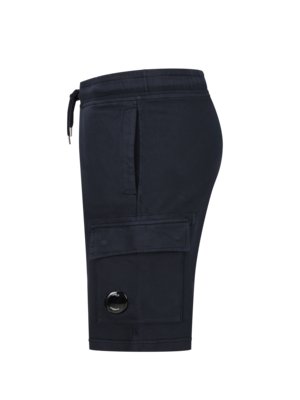 Fleece-Shorts mit Label-Patch am Bein und Cargotasche