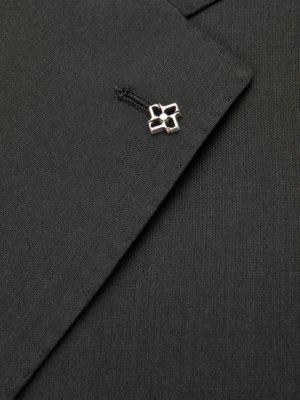 3-teiliger-Anzug-aus-Schurwolle-und-Mohair