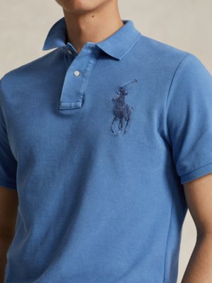 Poloshirt-mit-Logo-Stickerei,-Hirmer-110-Jahre-Kollektion