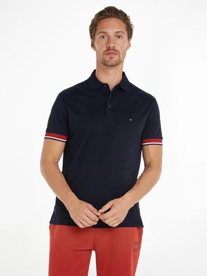 Softes Poloshirt in Jersey-Qualität mit Streifenakzenten