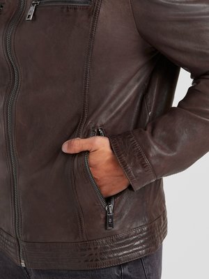 Lederjacke im Biker-Stil