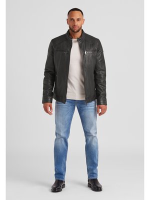 Lederjacke im Biker-Stil