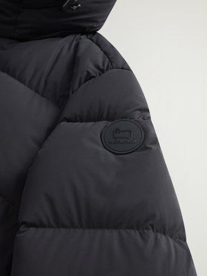 Sierra Supreme Daunenjacke aus Nylon-Stretch