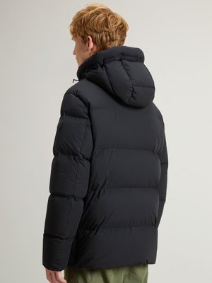 Sierra Supreme Daunenjacke aus Nylon-Stretch