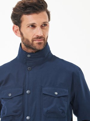 Fieldjacket mit Cord-Details und gesteppter Blende