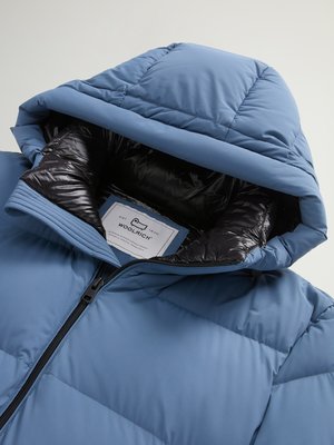 Sierra Supreme Daunenjacke aus Stretch-Nylon