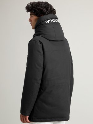 Arctic Parka mit Kapuze und Daunenfüllung