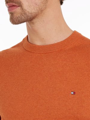 Softer Pullover mit Kaschmiranteil und kleiner Logo-Stickerei