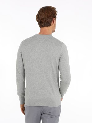 Softer Pullover mit Kaschmiranteil und kleiner Logo-Stickerei