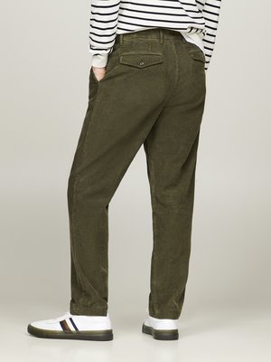 Cordhose mit Bundfalte und Stretchanteil, Relaxed Tapered Fit