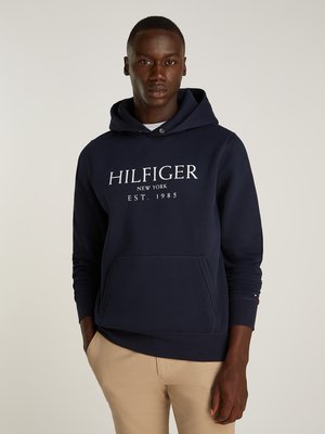 Hoodie mit frontseitigem Label-Print