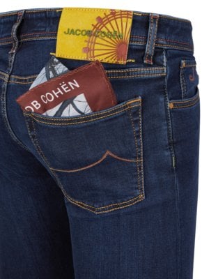 Jeans Bard mit Motiv-Patch und Kontrastnähten, Slim Fit