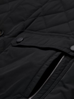 Wattiertes Fieldjacket mit Rautensteppmuster und Leder-Details