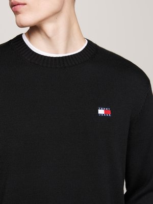 Pullover-mit-Logo-Aufnäher