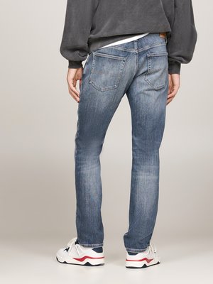 Jeans Scanton in dezenter Used-Optik, Slim