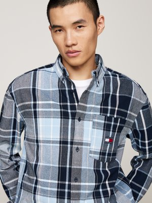 Overshirt in Flanell-Qualität mit Check-Muster, Relaxed Fit