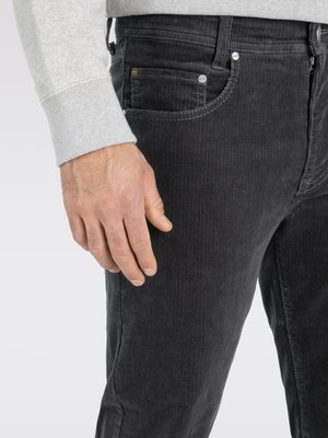 5-Pocket-Cordhose mit Stretchanteil