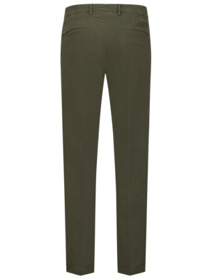 Chino mit Bundfalte und Stretchanteil, Slim Fit