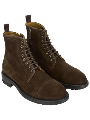 Schnürboots aus Veloursleder mit Profilsohle