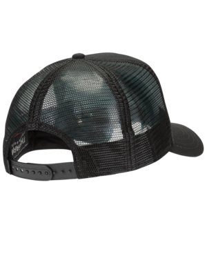 Cap mit Skorpion-Aufnäher und Mesh-Hinterteil