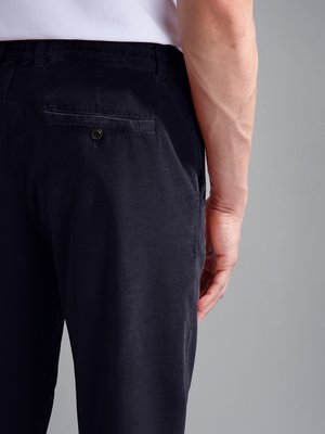 Cordhose mit Dehnbund, Tunnelzug und Stretchanteil