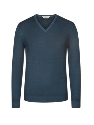 Leichter Pullover mit V-Ausschnitt in Washed-Optik