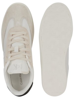 Low Top Sneaker mit Kontrast-Details