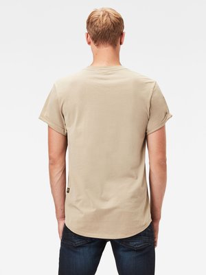 Leichtes-T-Shirt-mit-abgerundetem-Saum-und-Label-Print
