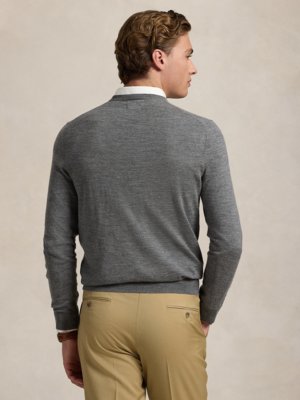 Leichter Pullover aus Merinowolle, Slim Fit