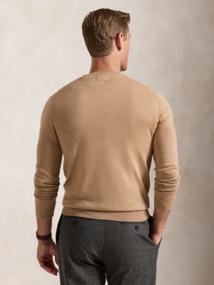 Leichter Pullover aus Merinowolle, Slim Fit