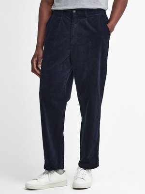 Cordhose mit Stretchanteil und Dehnbundeinsätzen, Relaxed Fit