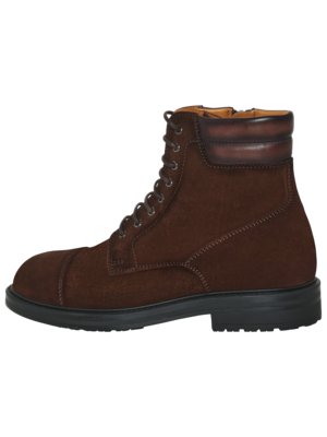 Handgefertigte Wildleder-Boots mit Blockabsatz und rutschfester Sohle