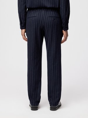 Wollhose mit Stretchanteil und Nadelstreifen