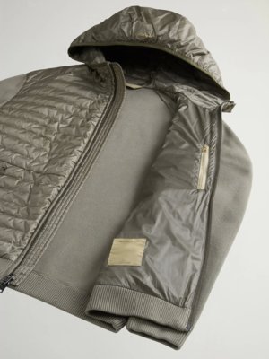 Leichte Hybrid-Steppjacke Allen mit Strickanteil und Kapuze