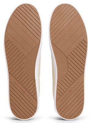 Sneaker aus einem Textil-Canvas mit Label-Schriftzug